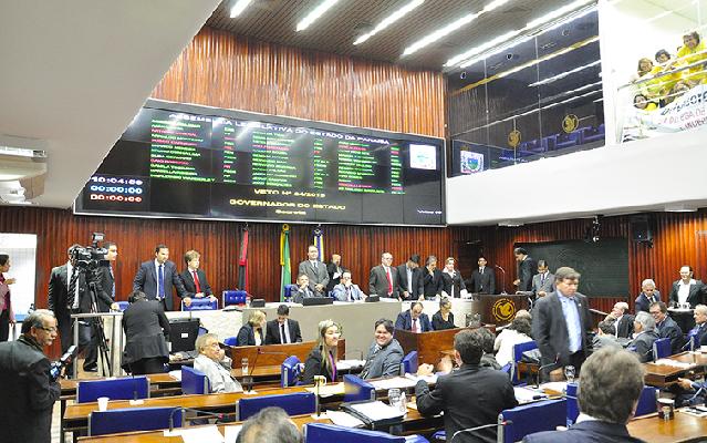 A votao dos vetos demosntrou que a relao de fora entre as bancadas mudou no parlamento paraibano