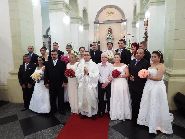 Ao final do Casamento Coletivo, Padre Luciano Guedes, proco da Catedral, disse que, em 2016, pretende realizar duas cerimnias