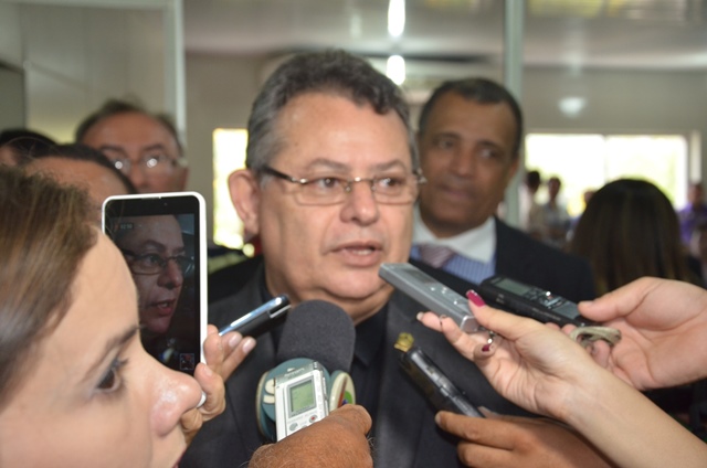 Pimentel Filho (PROS), presidente da Cmara Municipal de Campina Grande, votou contra a privatizao da empresa: 