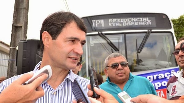 Como 2015 no é ano de eleio, pode ficar certo: o prefeito Romero Rodriguers vai mesmo sancioanr o aumento na tarifa de nibus de Campina Grande