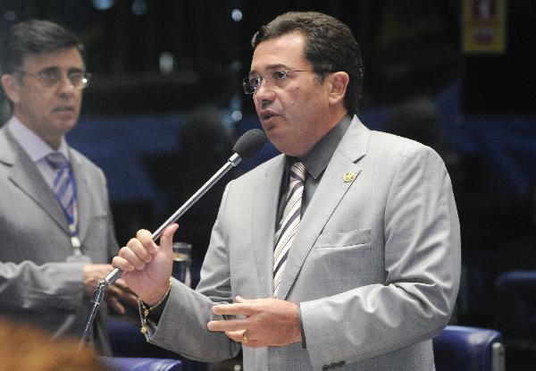 Senador Vital do Rgo (PMDB-PB) entou em campo para evitar que Paraba perca R$ 1,5 bi
