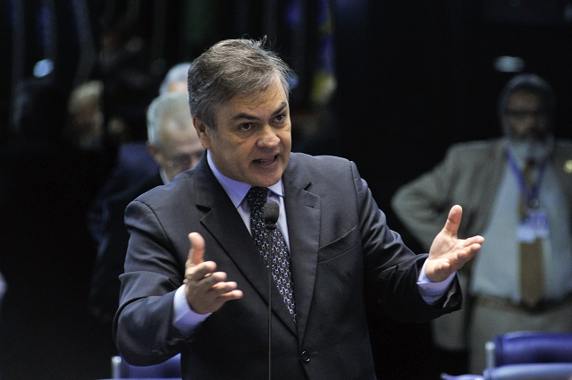 Senador Cssio Cunha Lima (PSDB-PB) foi indicado pelo seu partido e pelo Democratas, pra compor a CPI